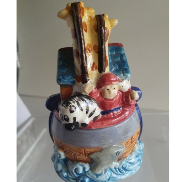 Noahs Ark stackable Salt and Pepper Shaker Set by Hometrends - Picture 3 of 7